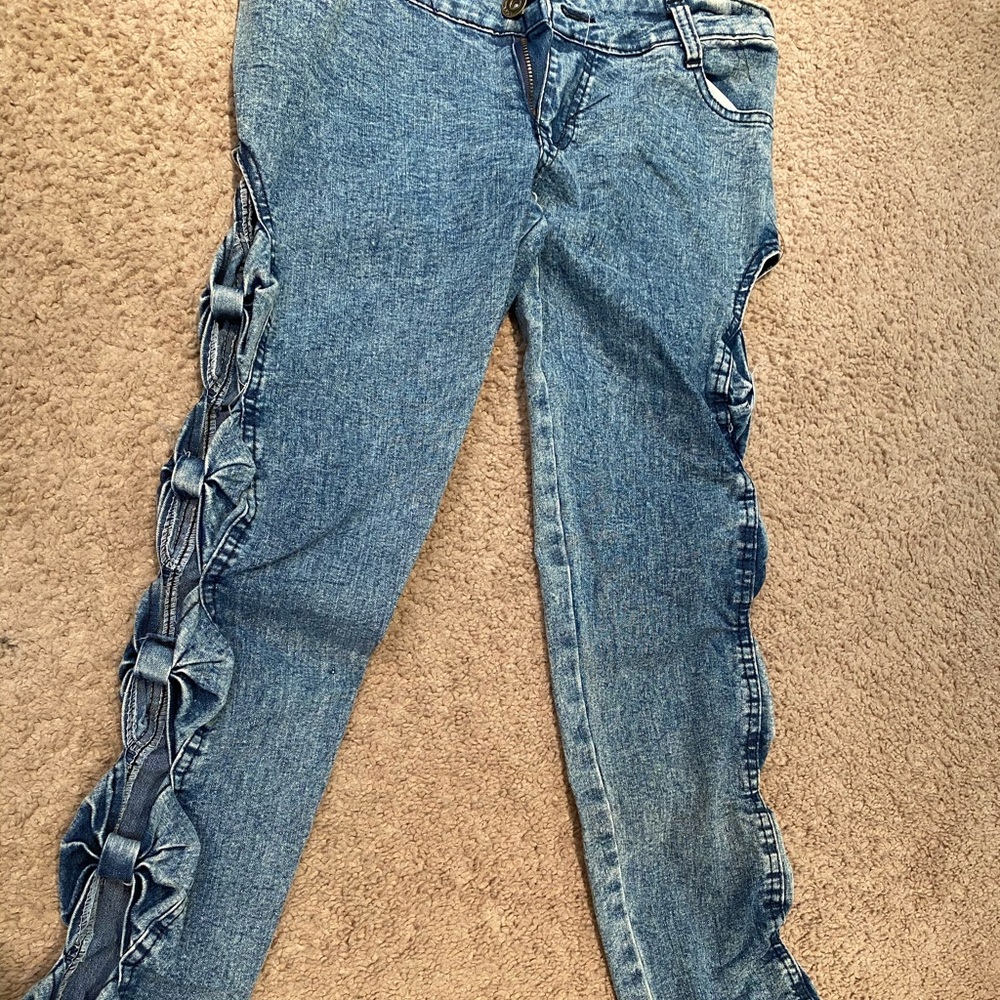 Jeans with bow